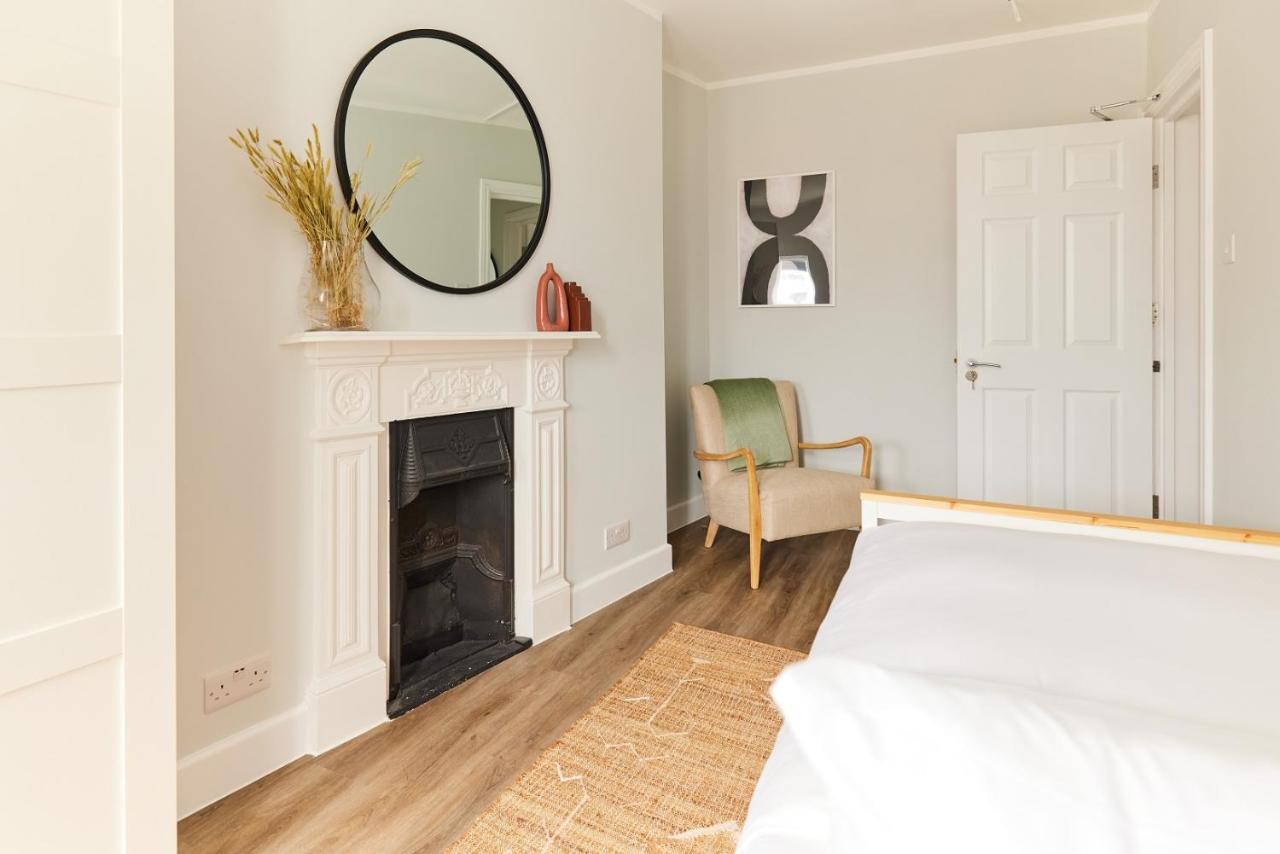 The Fulham Escape - Alluring 5Bdr Flat Лондон Экстерьер фото