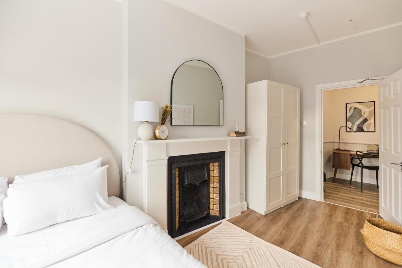 The Fulham Escape - Alluring 5Bdr Flat Лондон Экстерьер фото
